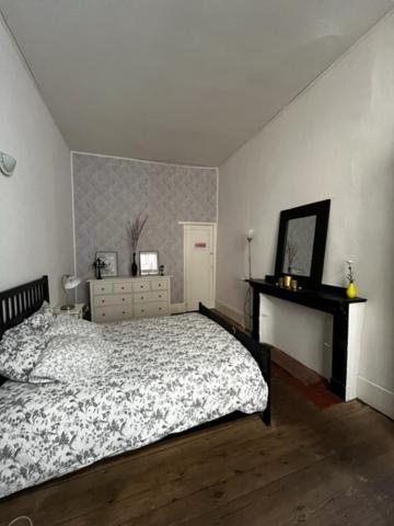 Cosy House T3 City Center, Museum, Place Carnot Carcassonne Exterior photo